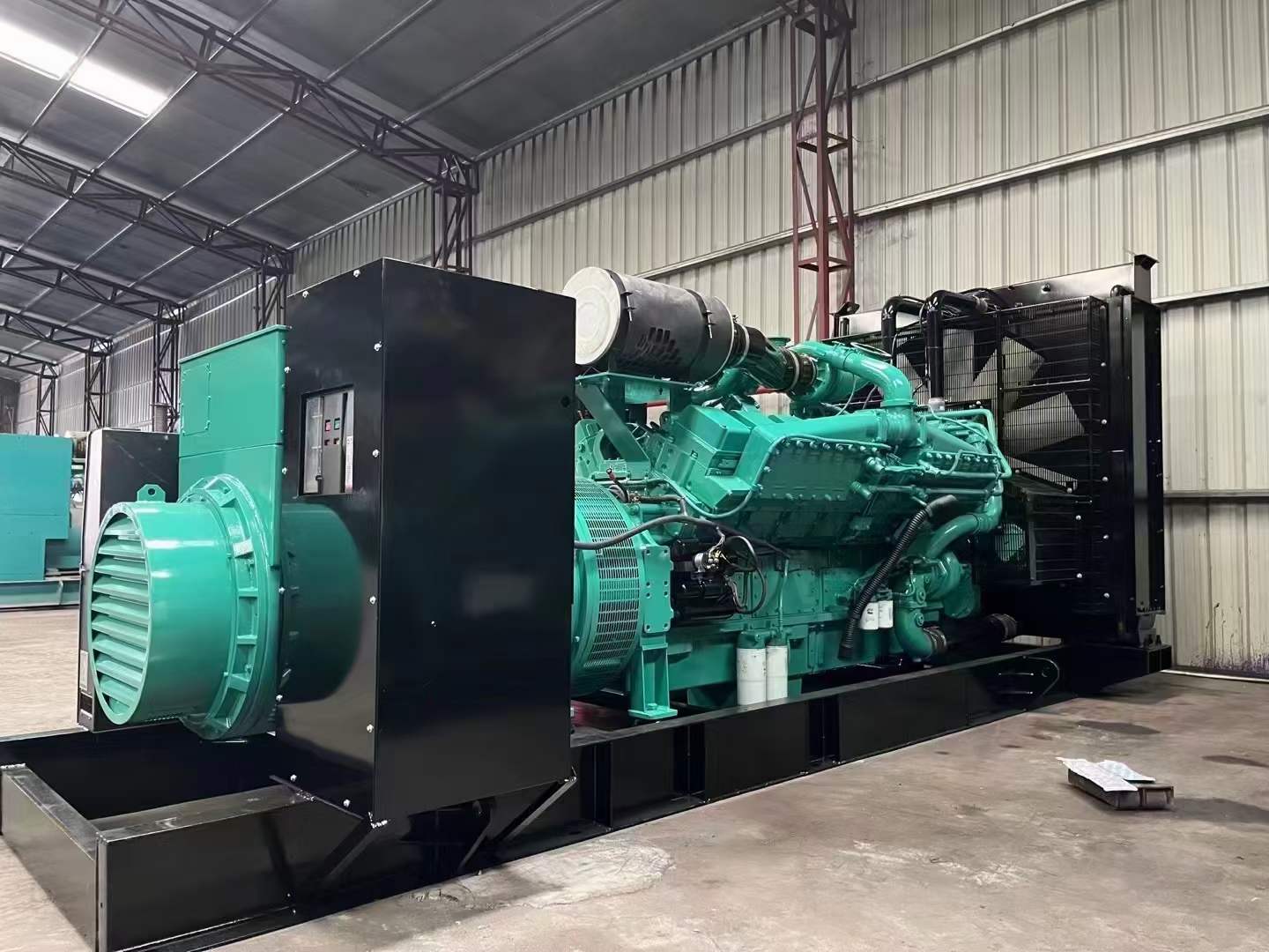 芝罘如何降低 800kW 柴油发电机输出电流的波动？